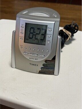 Timex T311T Auto-set Dual-alarm Clock Radio